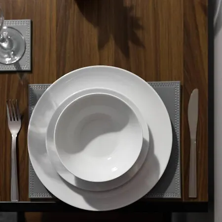 Centre 8 With Kitchenette, Free Wifi And Smart Tv By Yoko 아파트 *